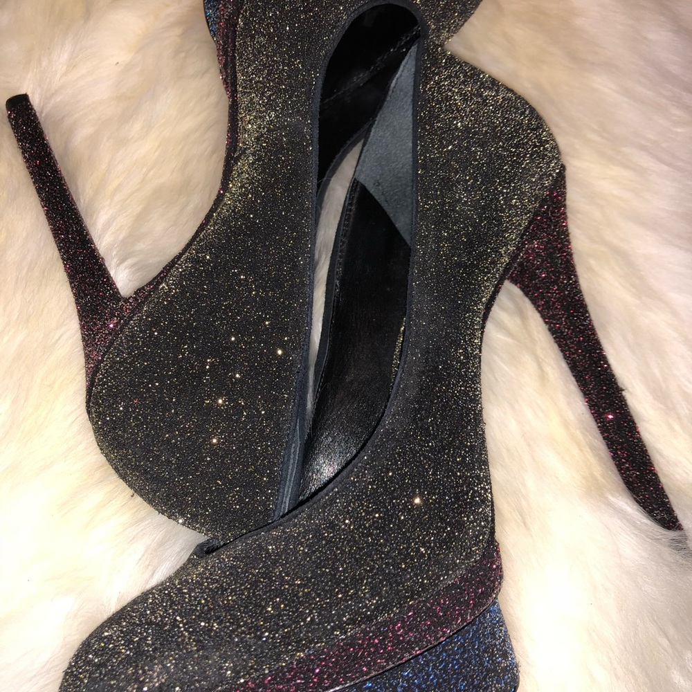 B by Brian Atwood Sparkle Pump